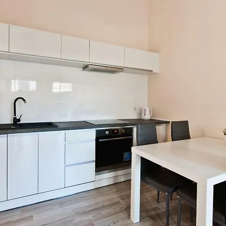 Chmielna Park Apartment