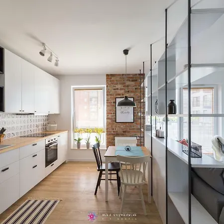 Chmielna Park Apartment